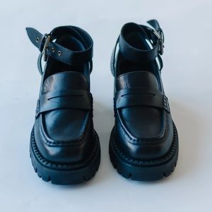 Seychelles Black Loafer